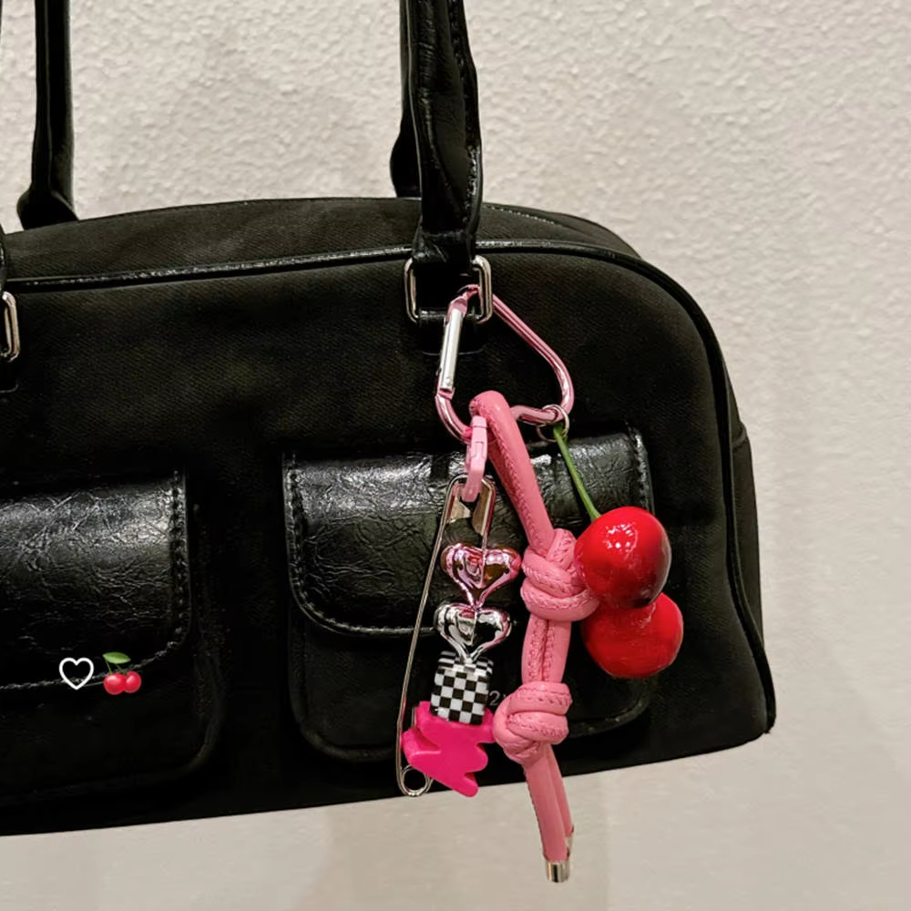 Y2k Cute Cherry Alphabet PU Le - Monogram Keychain Leather avaliação e preço